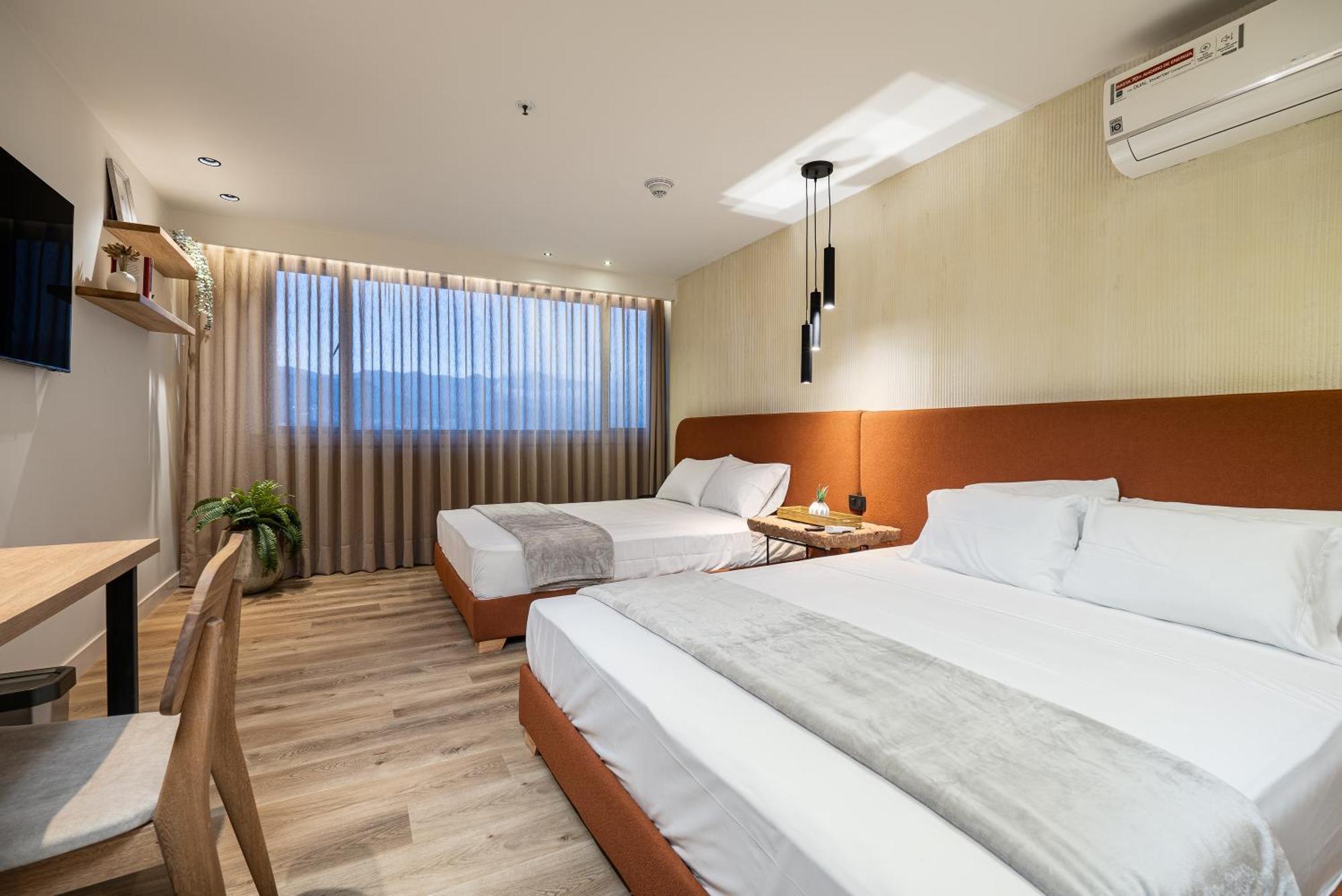 Apartamentos Go Living & Suites By Housy Host Медельїн Екстер'єр фото